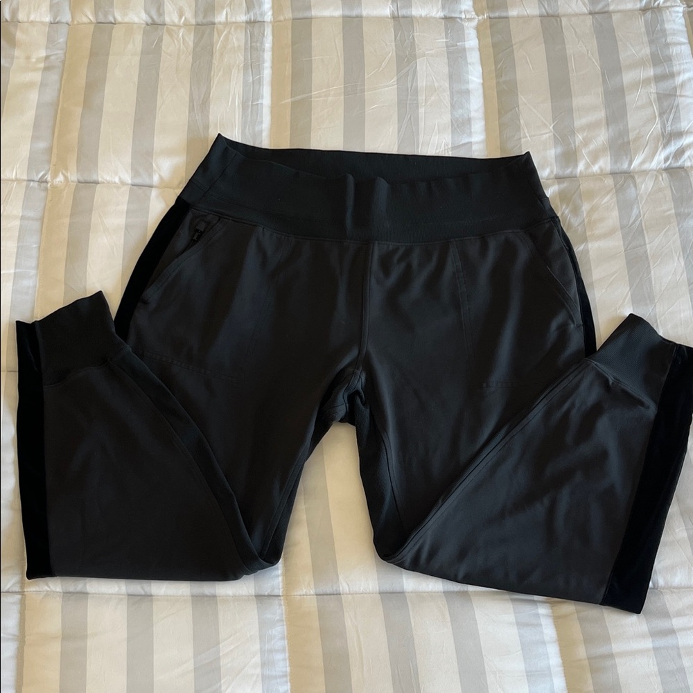 Women’s Athleta Venice Joggers, size XL, black